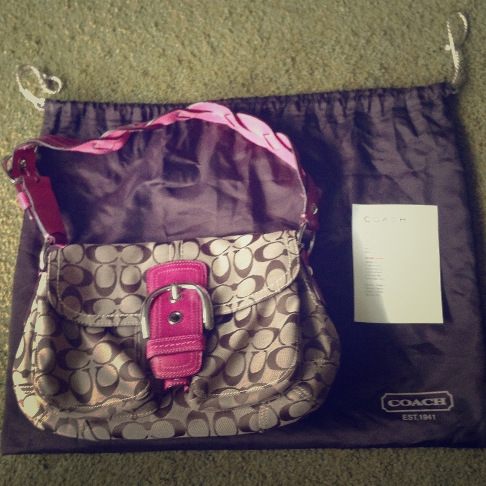 Authentic coach purse with pink NWOT